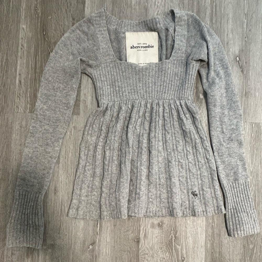 Abercrombie & Fitch Heather Gray Babydoll Sweater